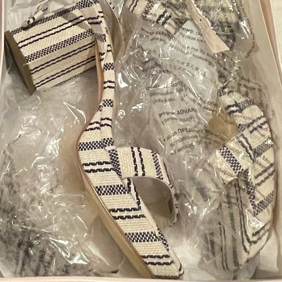 Summer Sandals perfect for any event - Picture 4 of 5